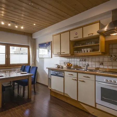 Kalle's Familien-appartements Герлос